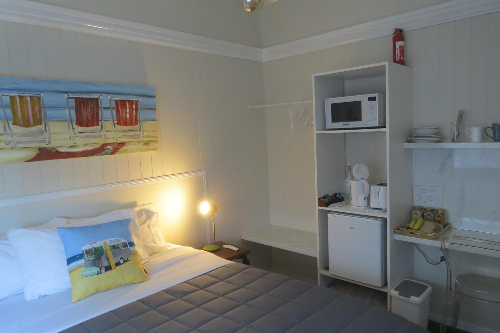 Two Palms Hotel กิสบอร์น ภายนอก รูปภาพ